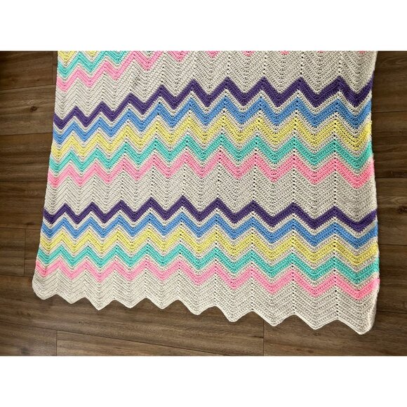 Handmade Chevron Colorful Knit Crochet Blanket Pink Teal Yellow Blue VTG 76x57 - Picture 5 of 12